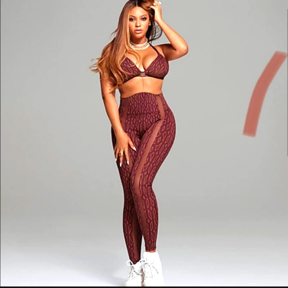 (24) Adidas x Ivy Park sheer panel leggings